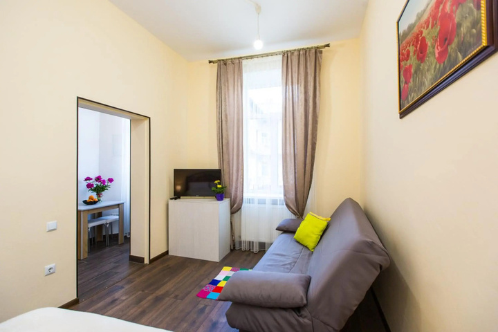 Room 3 of 15
