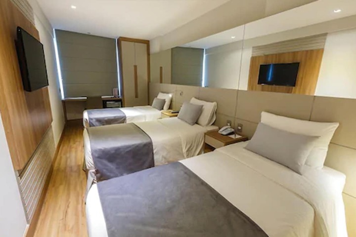 Room 53 of 138