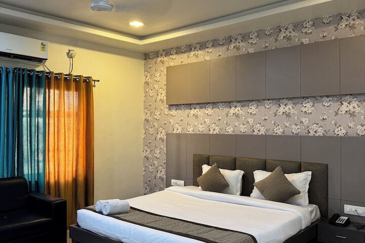 Room 20 of 35