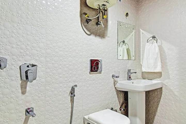 Room 44 of 51