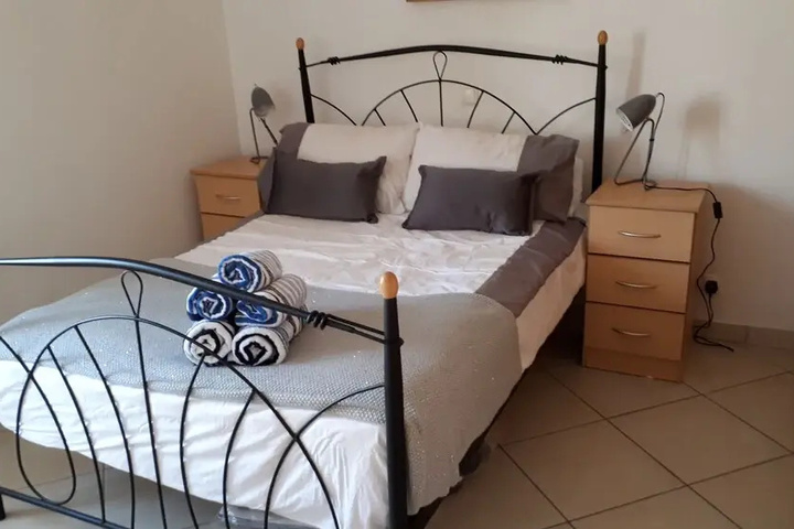Room 3 of 17