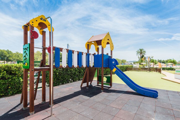 Children's play area - outdoor