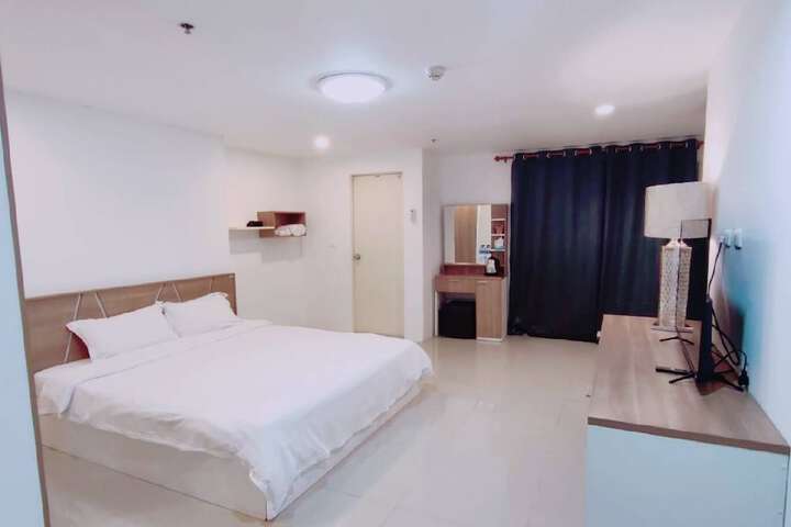 Room 14 of 43