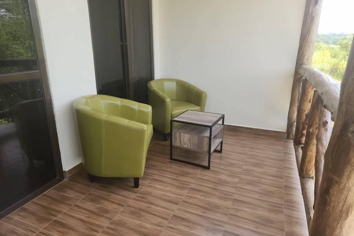 Room 12 of 30