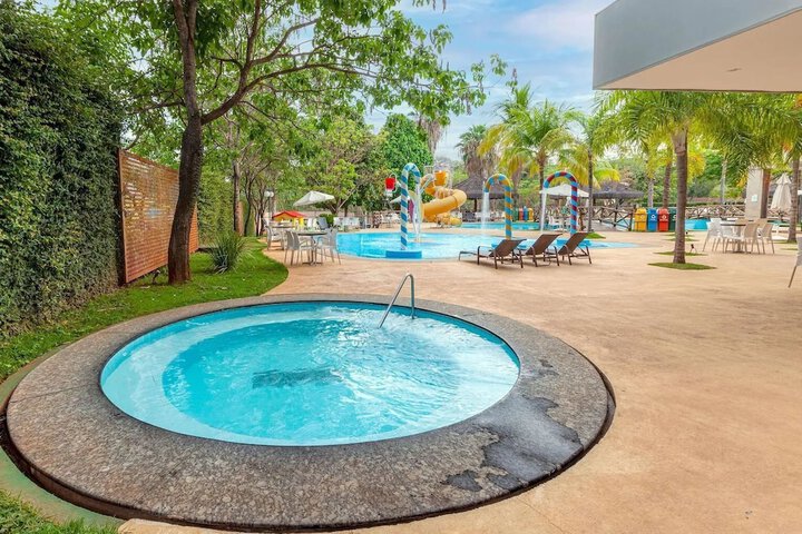 Pools & Facilities