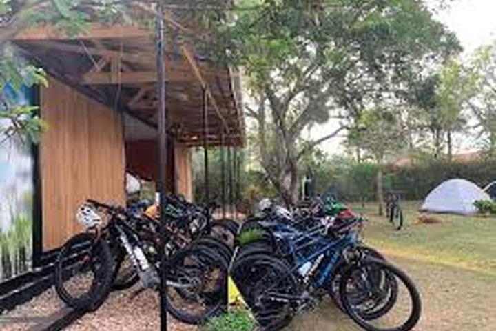 Property Grounds 8 of 10
