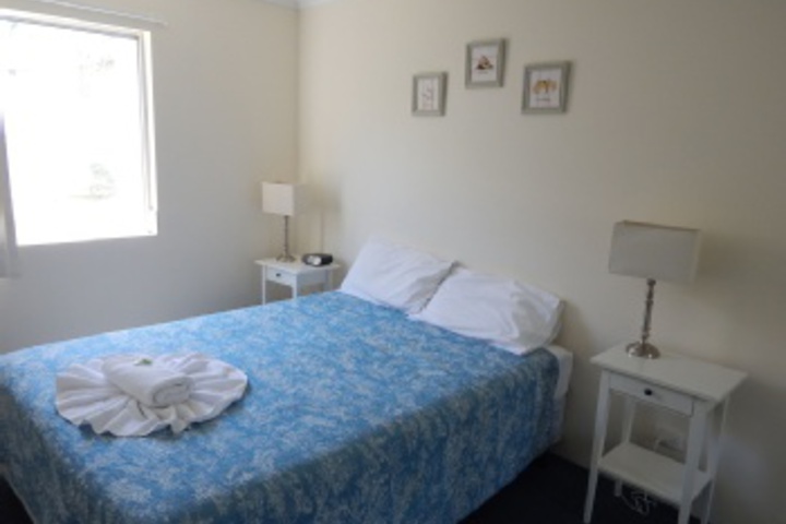 Room 10 of 560