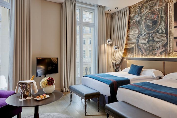 Room 21 of 151