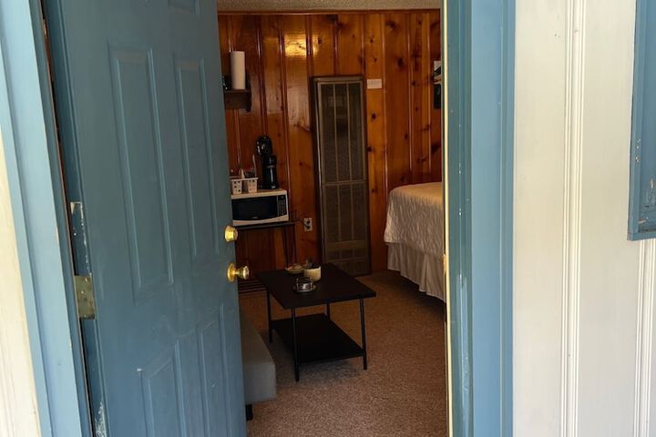 Room 21 of 236