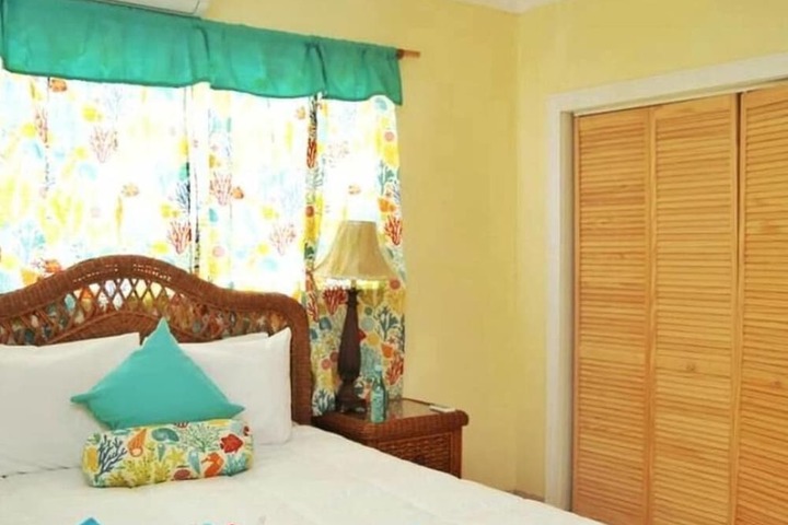 Room 4 of 42