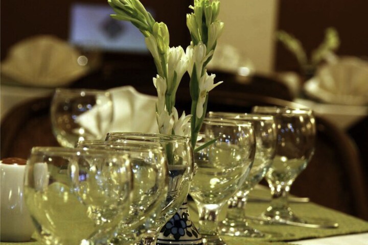 Dining 9 of 19