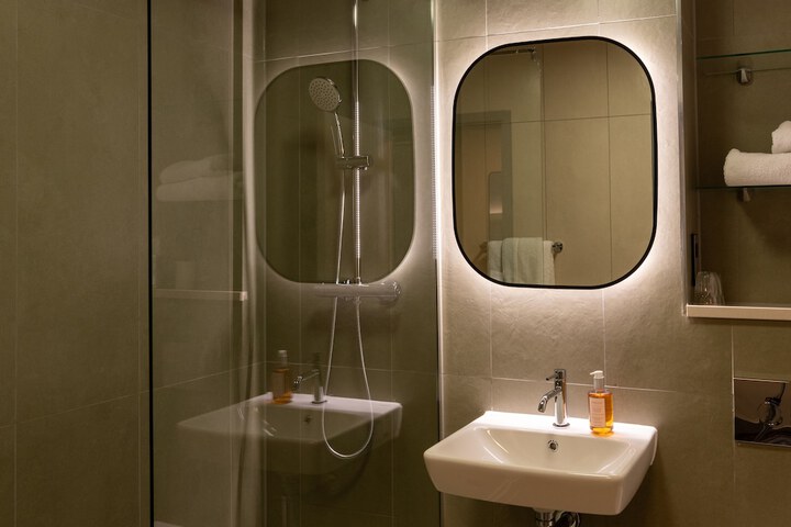 Clean Restrooms