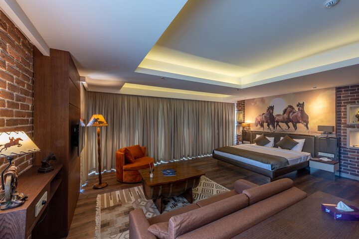 Room 21 of 43