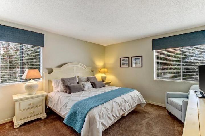 Room 2 of 35
