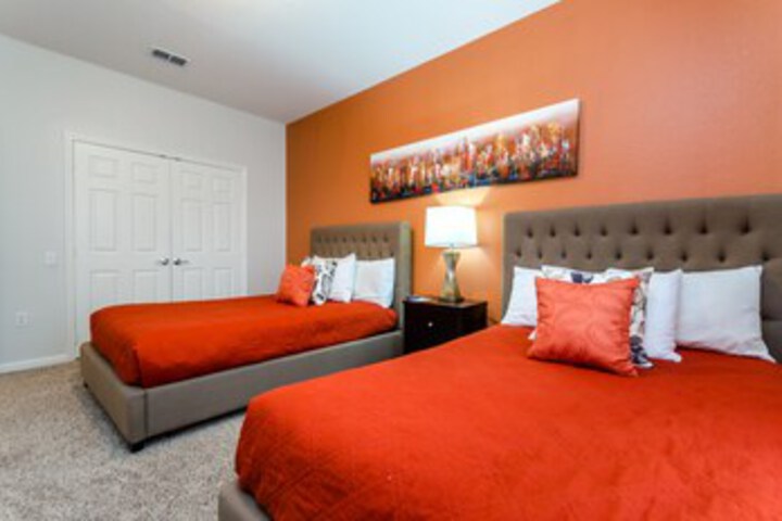 Hotel 8 of 55