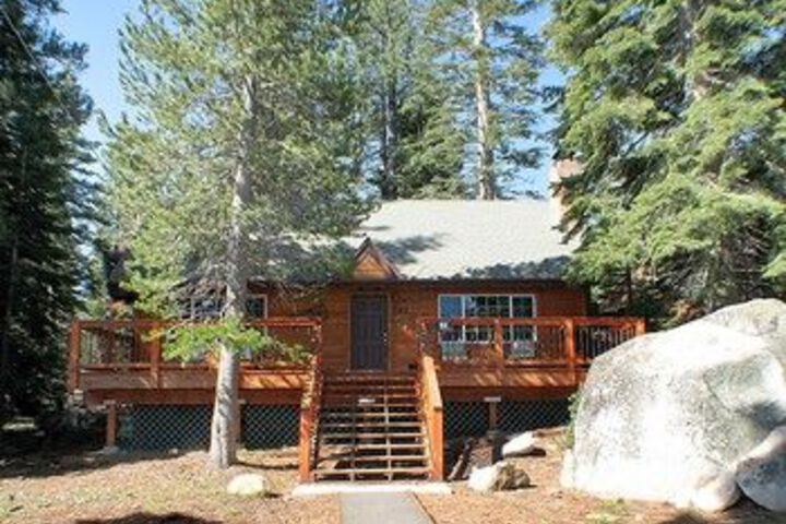 Exterior of The Snow Shoe Inn