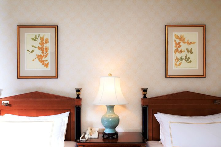 Room 10 of 175