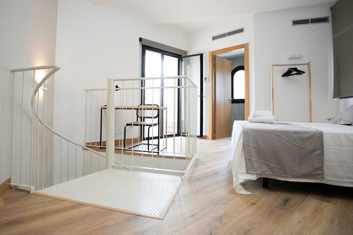 Room 5 of 20