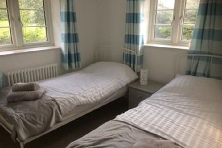 Room 16 of 28