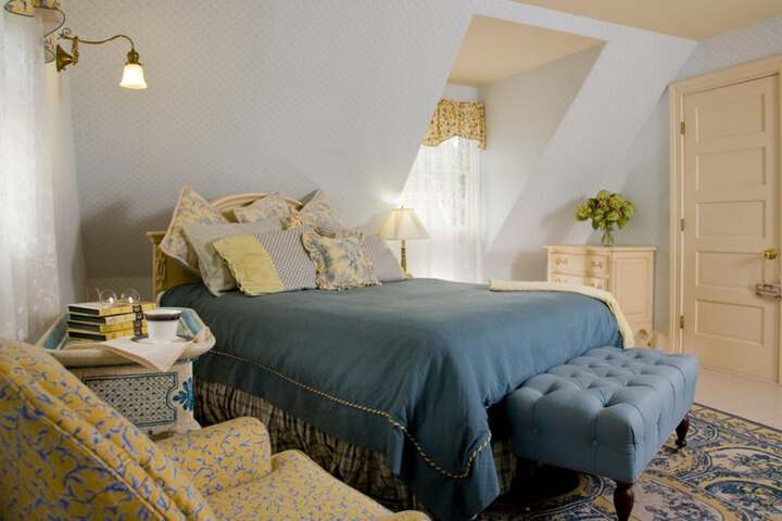 Room 2 of 82