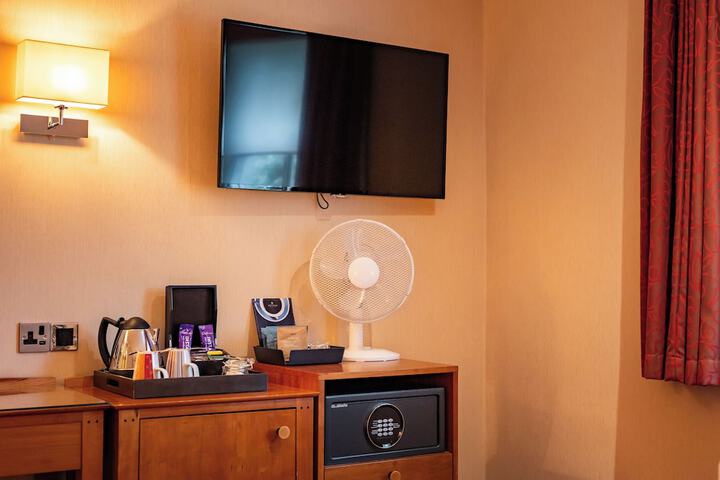 Room 89 of 190