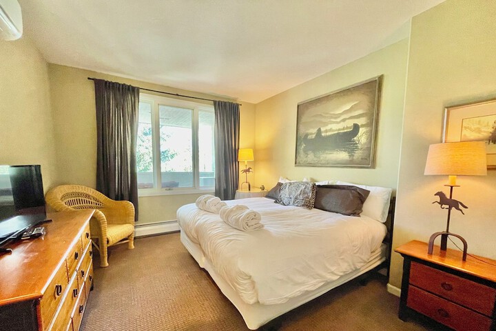 Room 51 of 493