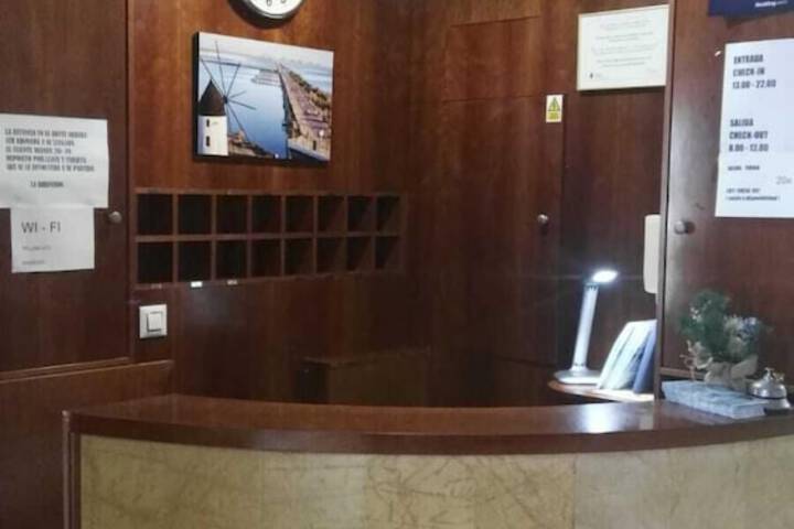 Check-in/check-out kiosk