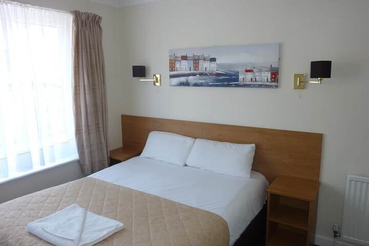 Room 7 of 11