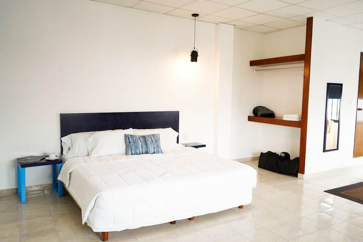 Room 16 of 48
