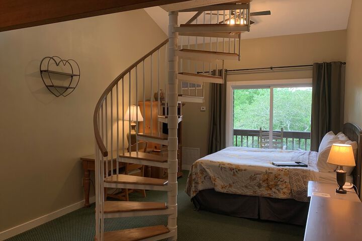 Signature Suite 2 Bedrooms Balcony Mountain View (11 of 26)