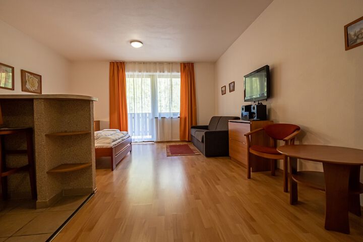 Room 26 of 197