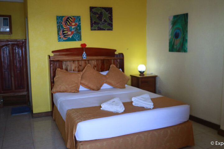 Room 17 of 38