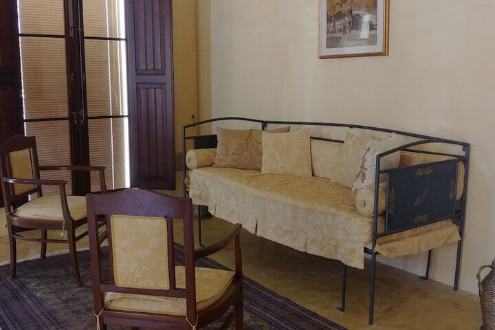 Room 18 of 96