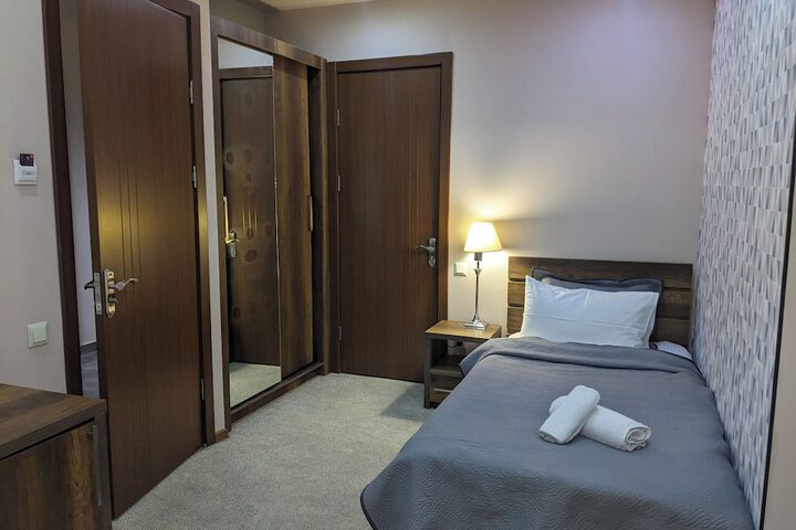 Room 18 of 38