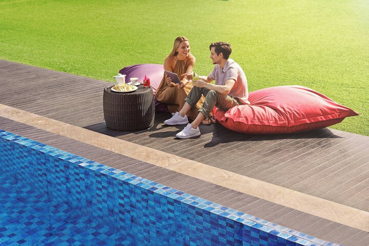 Hotel with Pool