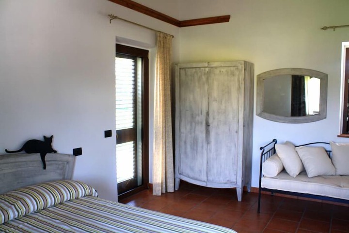 Room 42 of 161