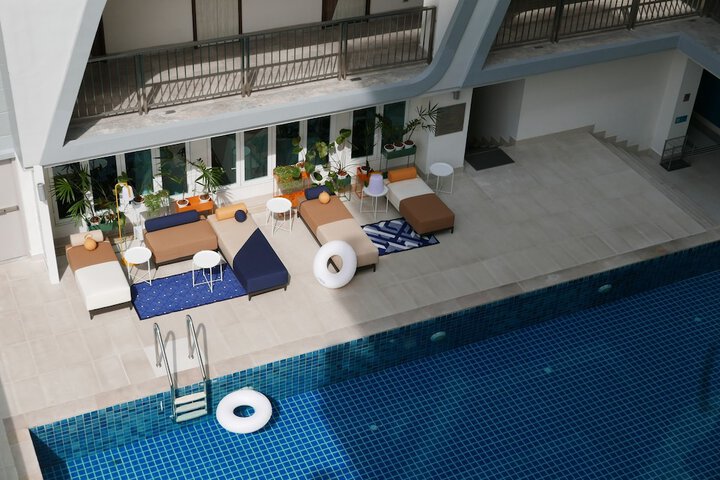 Pool 30 of 59
