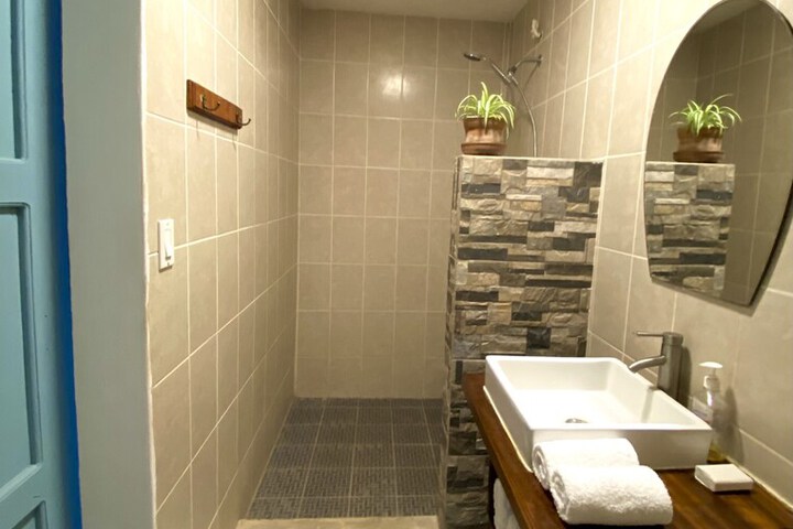 Room 15 of 20