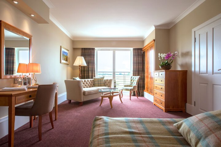 Room 3 of 87