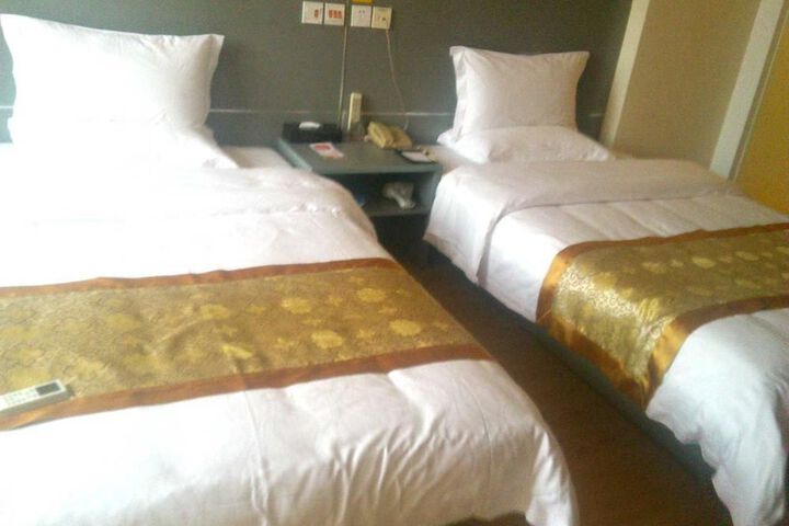 Room 7 of 79