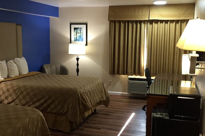 Standard Room, King or Two Doubles (14 of 14)