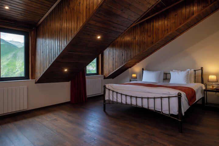Room 16 of 62