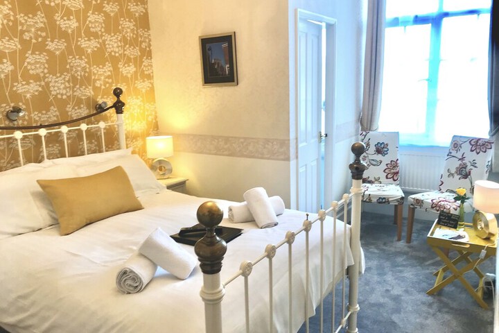 Room 11 of 40