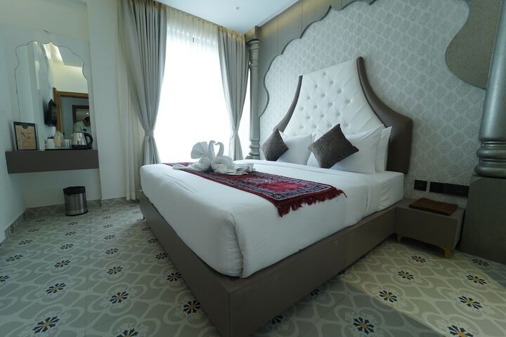 Room 21 of 35