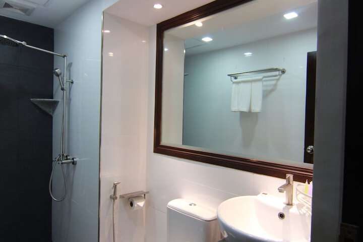 Room 32 of 57