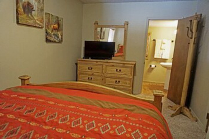 Room 29 of 33
