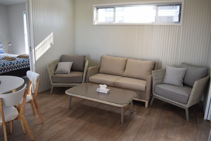 Room 21 of 38