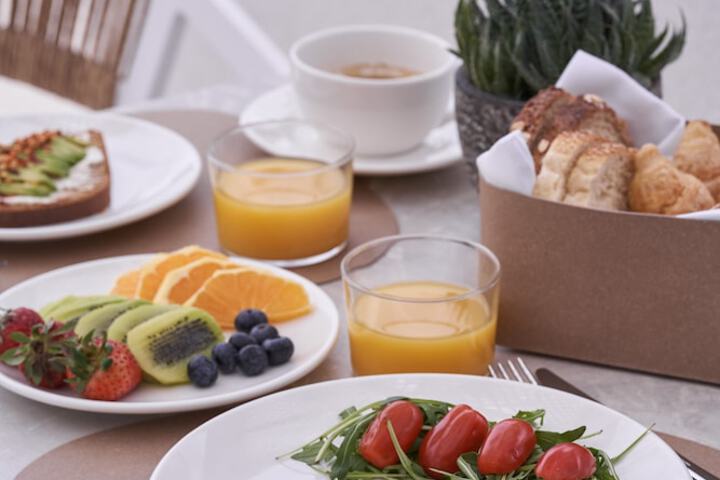 Breakfast/Coffee Service 36 of 42