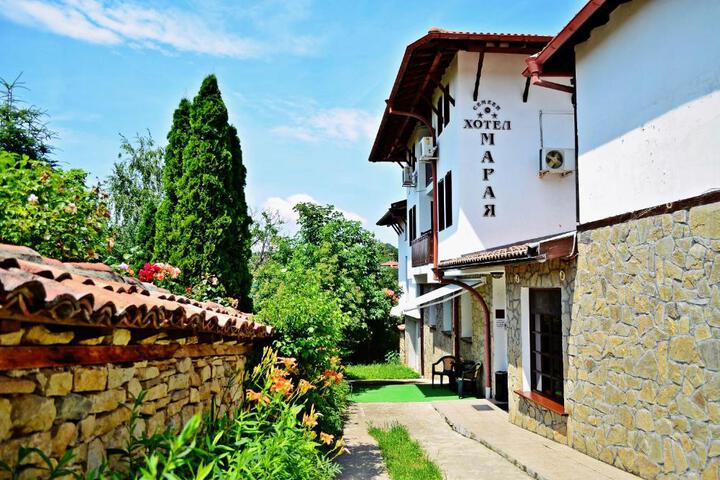 Exterior of Family Hotel Maraya