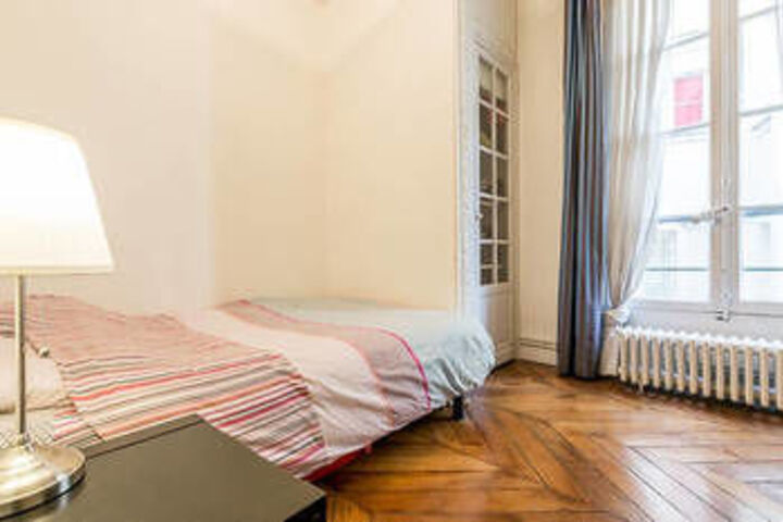Room 36 of 170